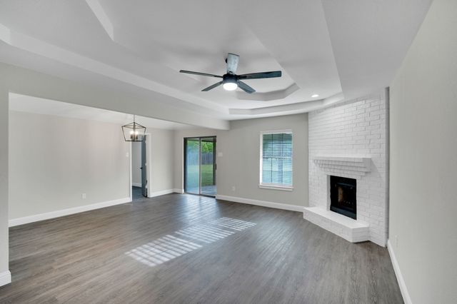 104 Prairie View Lane, Red Oak, TX 75154