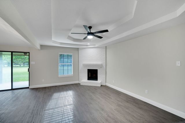 104 Prairie View Lane, Red Oak, TX 75154