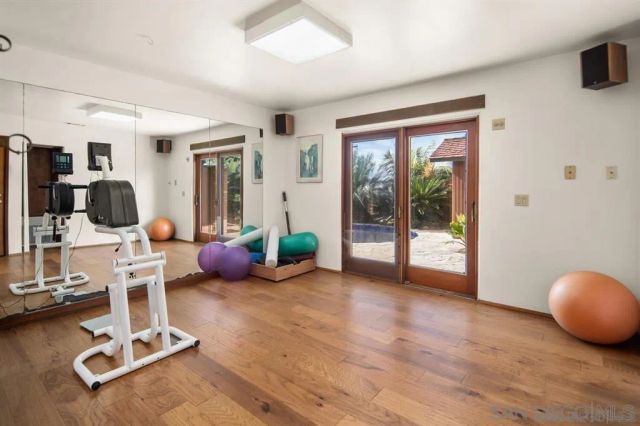 936 Cornish Dr, San Diego, CA 92107