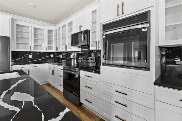 392 Price Place, Norcross, GA 30071