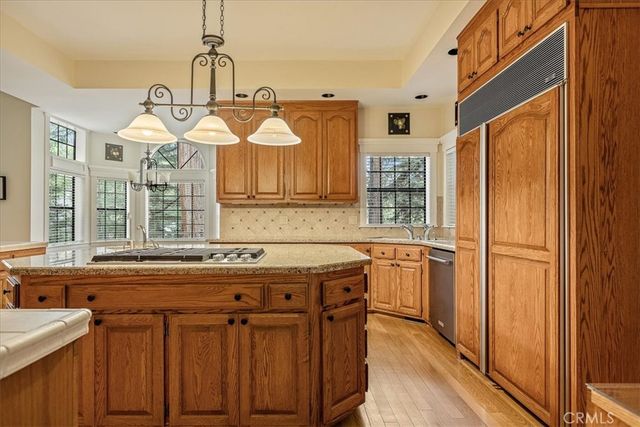 490 Bay View Court, Lake Arrowhead, CA 92352