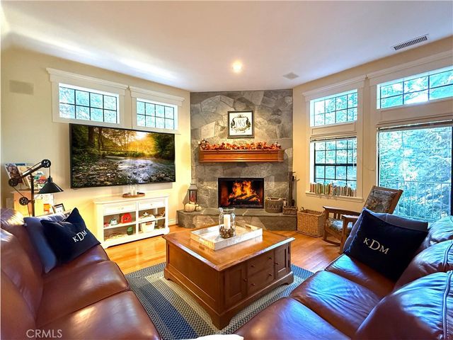 490 Bay View Court, Lake Arrowhead, CA 92352