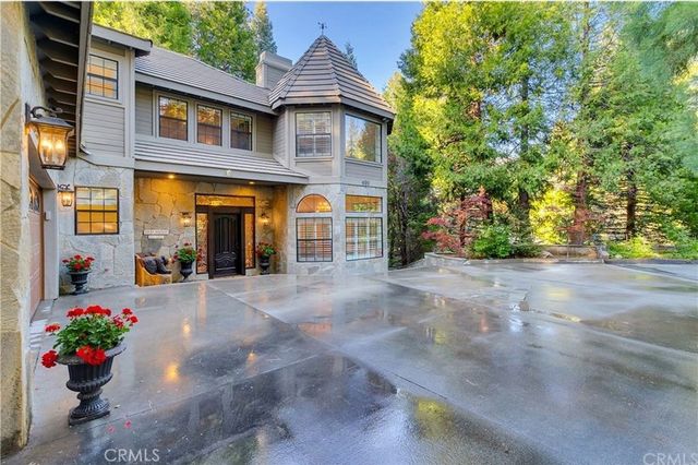 490 Bay View Court, Lake Arrowhead, CA 92352