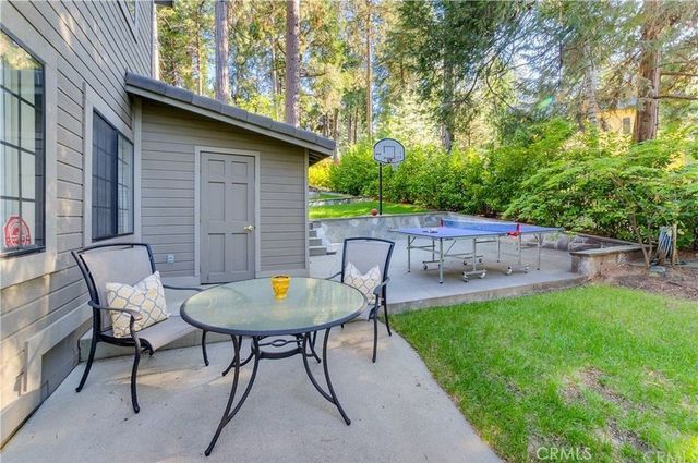 490 Bay View Court, Lake Arrowhead, CA 92352