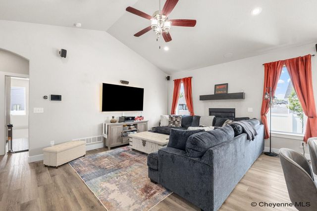 1110 HESS AVE, Cheyenne, WY 82001