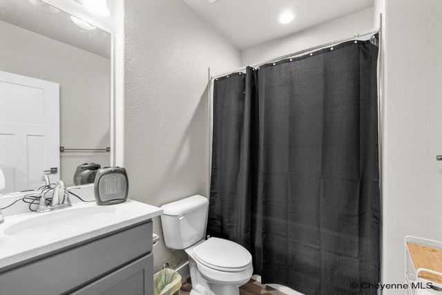 1110 HESS AVE, Cheyenne, WY 82001