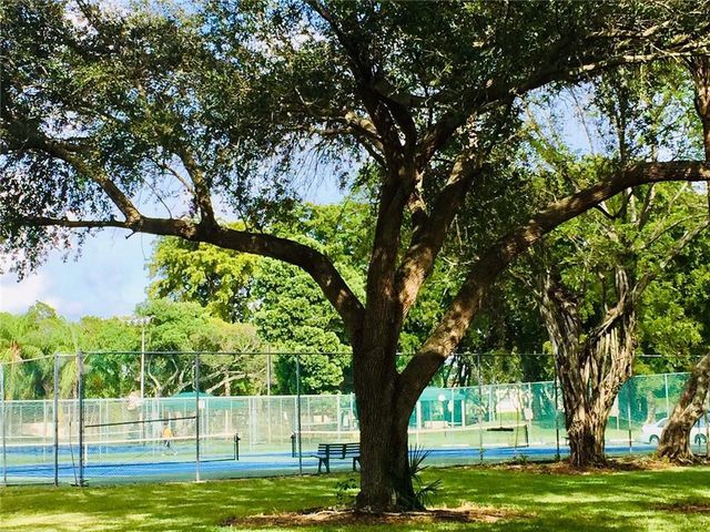 2316 S Cypress Bend Drive 220, Pompano Beach, FL 33069