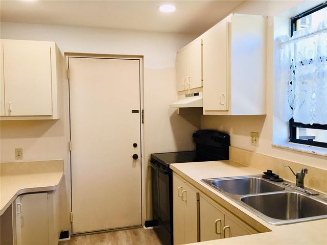2316 S Cypress Bend Drive 220, Pompano Beach, FL 33069