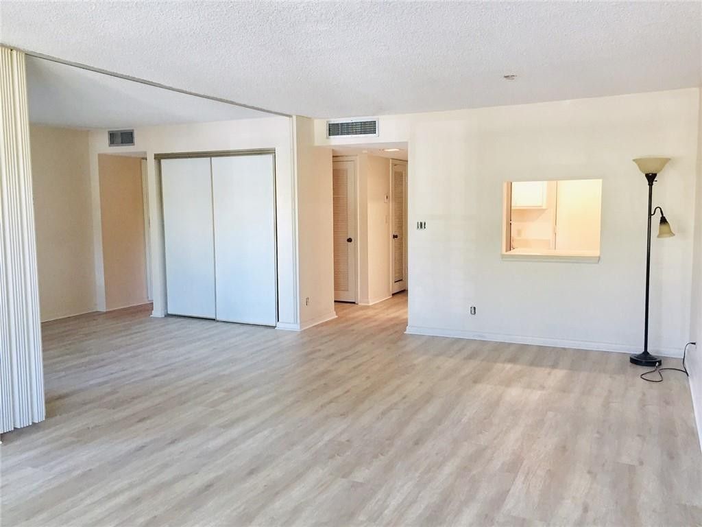 2316 S Cypress Bend Drive 220, Pompano Beach, FL 33069