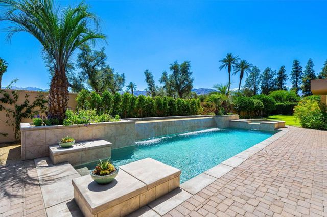 155 Waterford Circle, Rancho Mirage, CA 92270