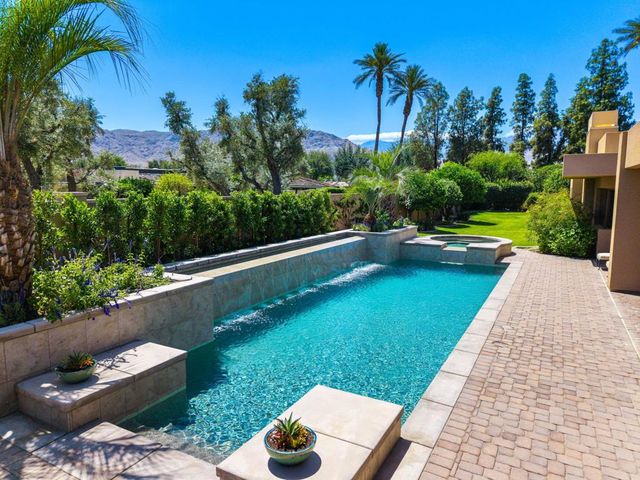 155 Waterford Circle, Rancho Mirage, CA 92270