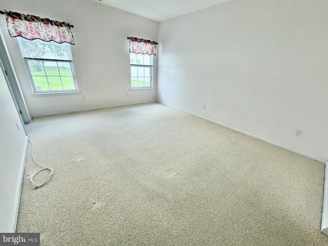 15 FOXCHASE DR, Burlington, NJ 08016