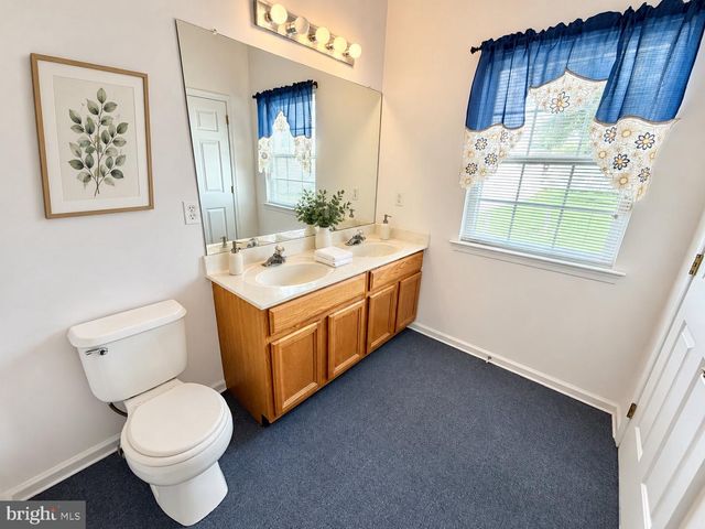 15 FOXCHASE DR, Burlington, NJ 08016