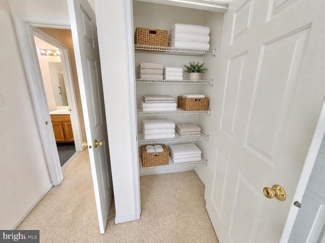 15 FOXCHASE DR, Burlington, NJ 08016