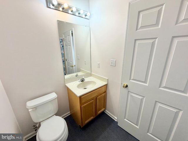 15 FOXCHASE DR, Burlington, NJ 08016