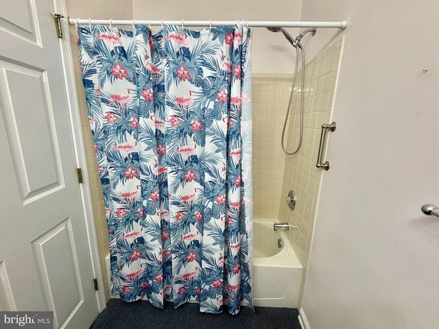 15 FOXCHASE DR, Burlington, NJ 08016