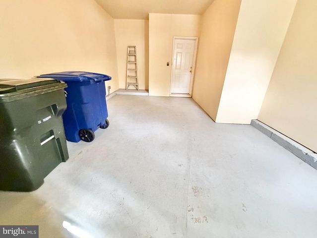 15 FOXCHASE DR, Burlington, NJ 08016
