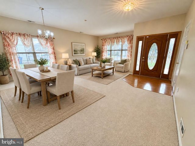 15 FOXCHASE DR, Burlington, NJ 08016