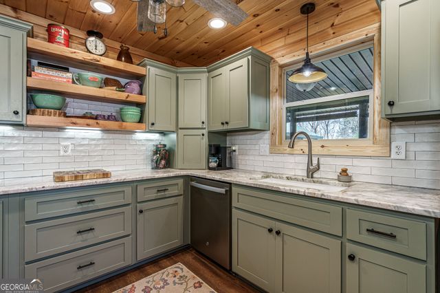 245 Panther Hill Road, Murphy, NC 28906