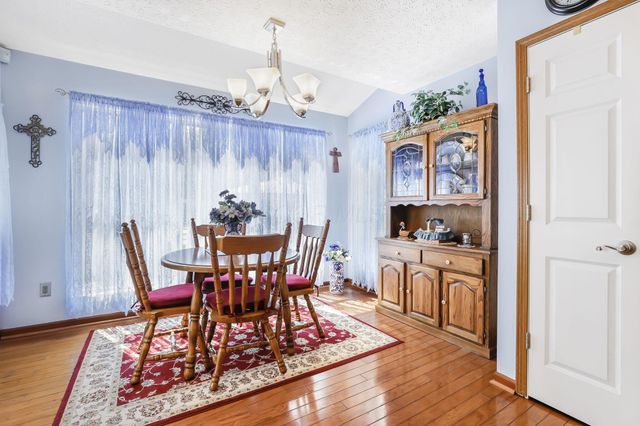 6324 Rossmore Lane, Canal Winchester, OH 43110