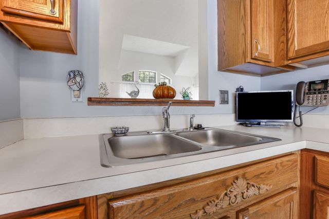 6324 Rossmore Lane, Canal Winchester, OH 43110