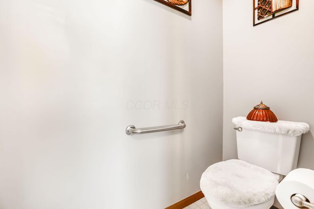 6324 Rossmore Lane, Canal Winchester, OH 43110