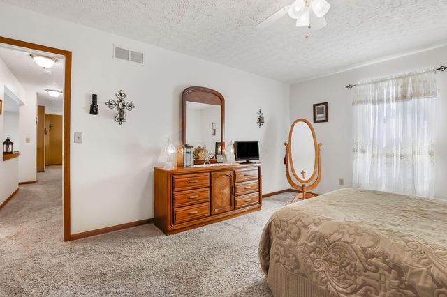 6324 Rossmore Lane, Canal Winchester, OH 43110