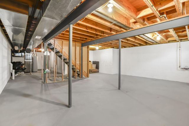 6324 Rossmore Lane, Canal Winchester, OH 43110