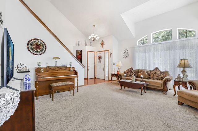 6324 Rossmore Lane, Canal Winchester, OH 43110