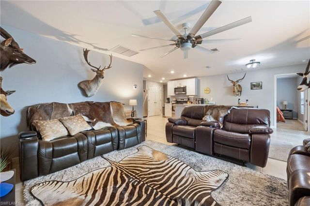 5014 Dania CIR, Labelle, FL 33935