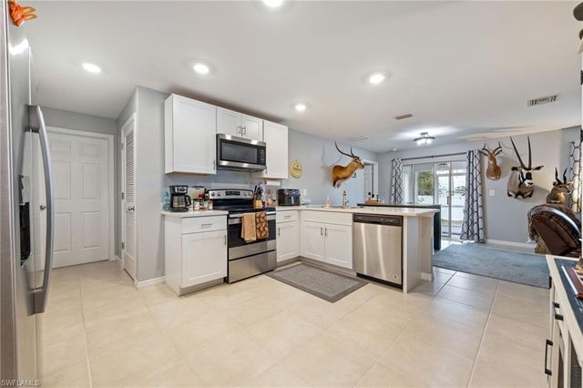 5014 Dania CIR, Labelle, FL 33935