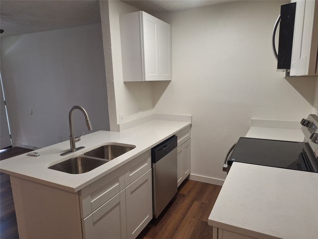 111 E Rogers Street 7, Arlington, TX 76011