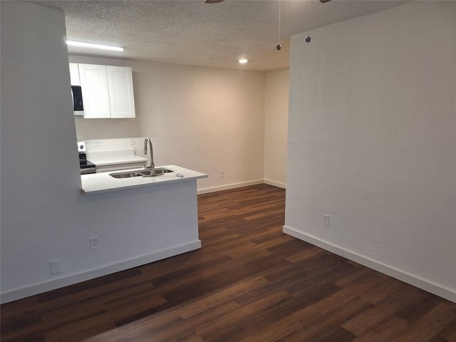 111 E Rogers Street 7, Arlington, TX 76011