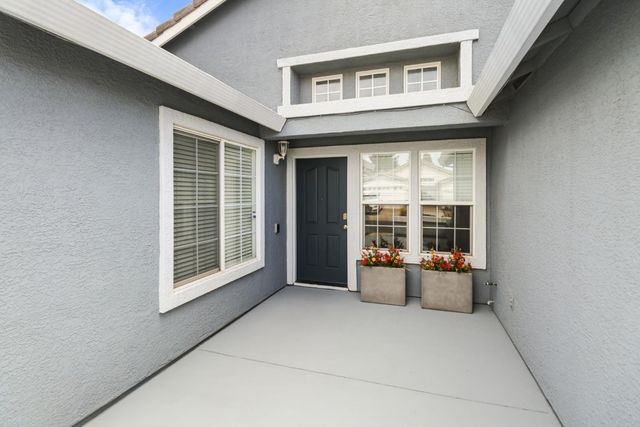 10064 Oglethorpe Way, Elk Grove, CA 95624