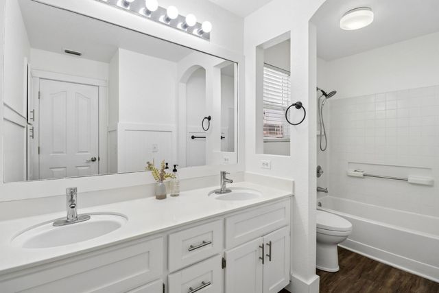 10064 Oglethorpe Way, Elk Grove, CA 95624