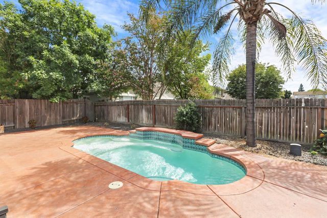 10064 Oglethorpe Way, Elk Grove, CA 95624
