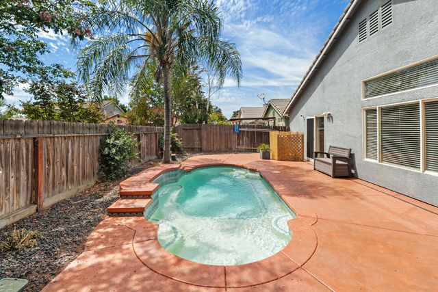 10064 Oglethorpe Way, Elk Grove, CA 95624