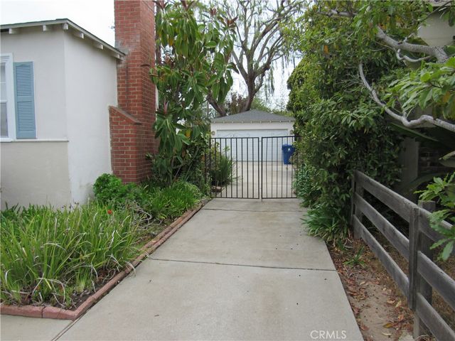 6553 W 82nd, Los Angeles, CA 90045