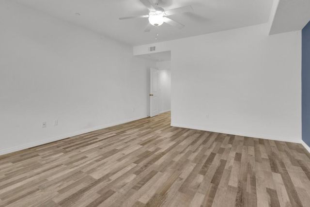 842 Tarragon Lane 1203, San Luis Obispo, CA 93401