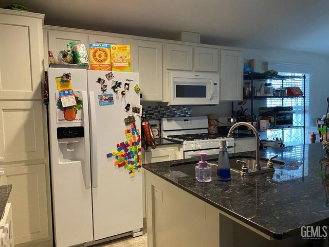 318 Nita Lane, Bakersfield, CA 93308