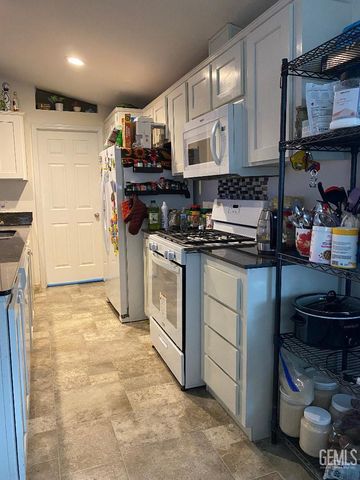 318 Nita Lane, Bakersfield, CA 93308