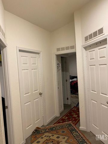 318 Nita Lane, Bakersfield, CA 93308