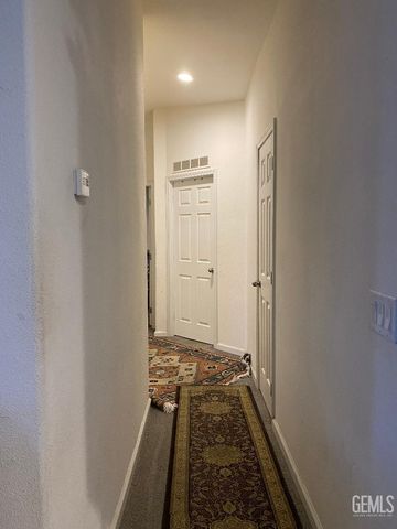 318 Nita Lane, Bakersfield, CA 93308