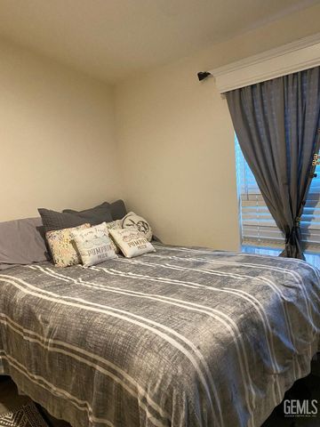 318 Nita Lane, Bakersfield, CA 93308