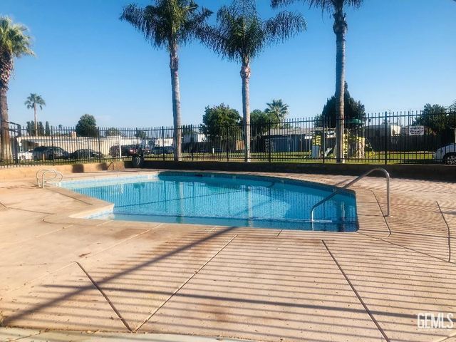 318 Nita Lane, Bakersfield, CA 93308
