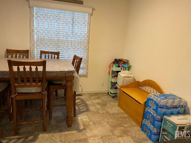 318 Nita Lane, Bakersfield, CA 93308