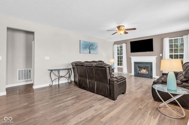 5766 Somerset Boulevard, Bargersville, IN 46106