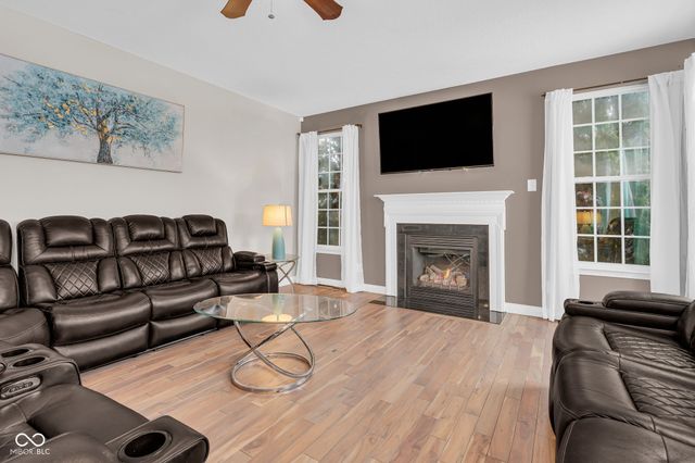 5766 Somerset Boulevard, Bargersville, IN 46106