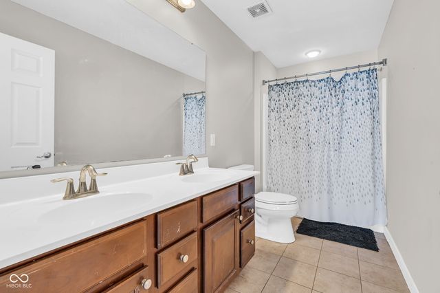 5766 Somerset Boulevard, Bargersville, IN 46106