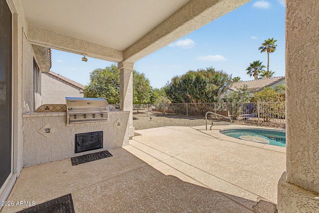 15815 W WILDFLOWER Drive, Surprise, AZ 85374